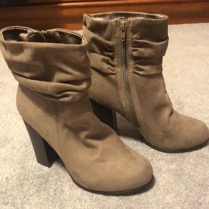 JustFab Suede Boots - Size 7